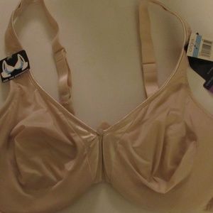 NWT Olga 40C Beige signature support satin